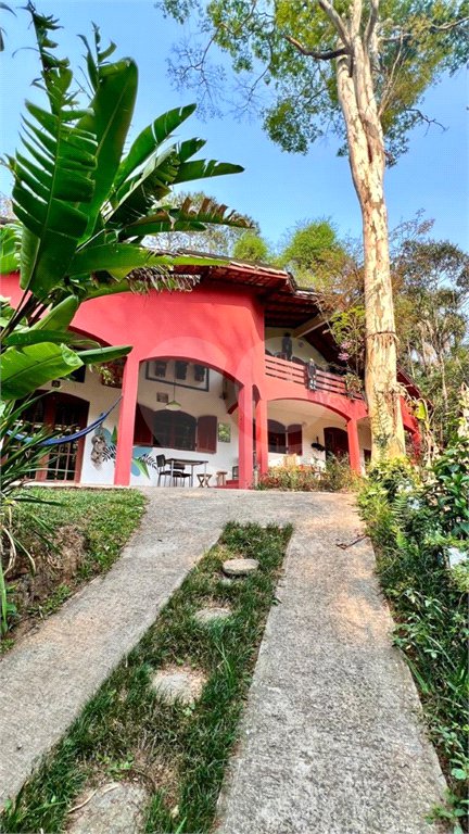 Casa à venda com 4 quartos, sendo 1 suíte, em Serra da Cantareira, Mairiporã, SP