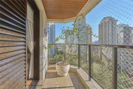 Apartamento à venda com 4 suítes em Campo Belo, São Paulo, SP