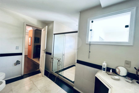 Casa à venda com 8 quartos, sendo 7 suítes, em Barra da Tijuca, Rio de Janeiro, RJ