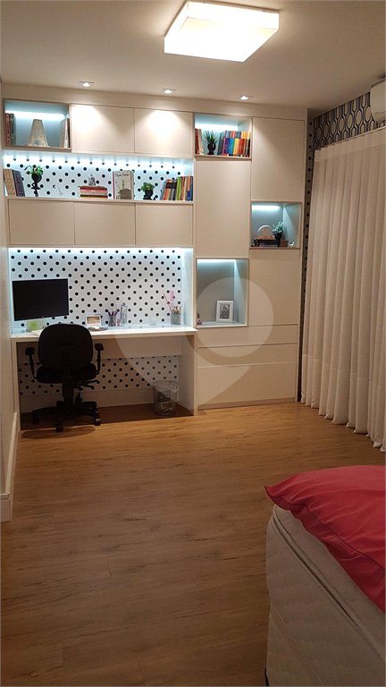 Casa à venda com 4 suítes no condomínio Residencial Jaguary, São José dos Campos - SP