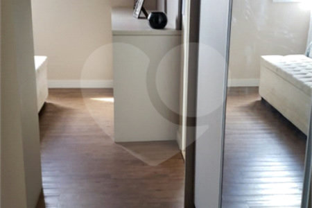 Apartamento à venda com 3 quartos, sendo 1 suíte,  em Vila Suissa, Mogi das Cruzes, SP