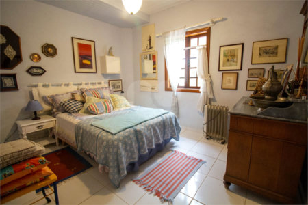 Chácara à venda com 5 quartos, sendo 4 suítes, no Centro (canguera), São Roque, SP