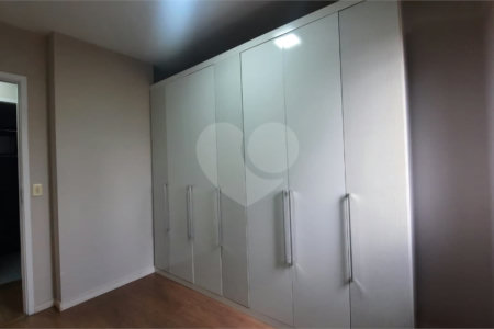 Apartamento à venda com 3 quartos, sendo 1 suíte, em Jardim Marajoara, São Paulo, SP