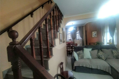 Casa à venda com 10 quartos, sendo 1 suíte, em Santa Teresinha, São Paulo, SP