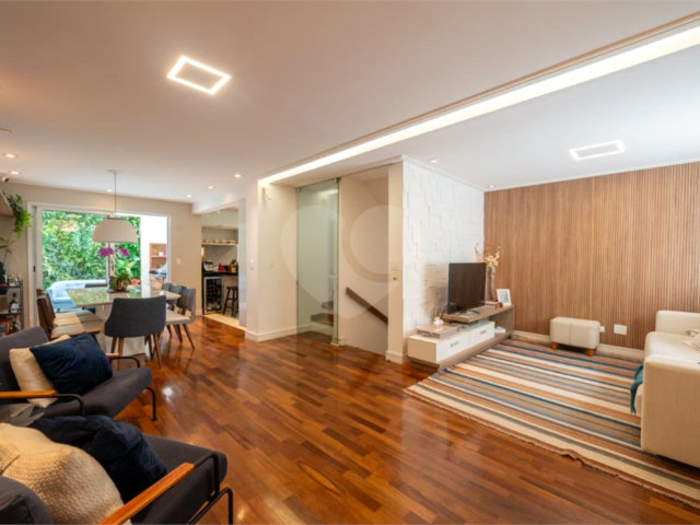 Casa à venda com 4 quartos, sendo 2 suítes,  no condomínio Melbourne Residence, São Paulo - SP
