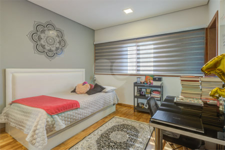 Casa de Vila à venda com 4 suítes em Jardim Hípico, São Paulo, SP
