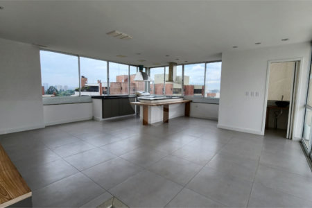 Apartamento à venda com 3 quartos, sendo 2 suítes,  em Paraíso do Morumbi, São Paulo, SP