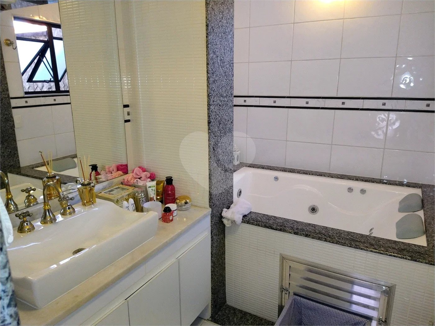 Casa à venda com 3 quartos, sendo 1 suíte, em Parque Vitória, São Paulo, SP