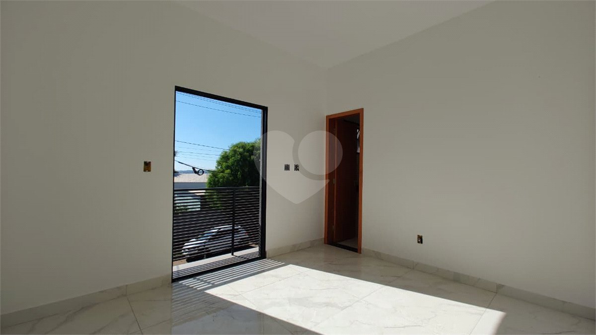 Casa de Vila à venda com 2 suítes em Wanel Ville, Sorocaba, SP