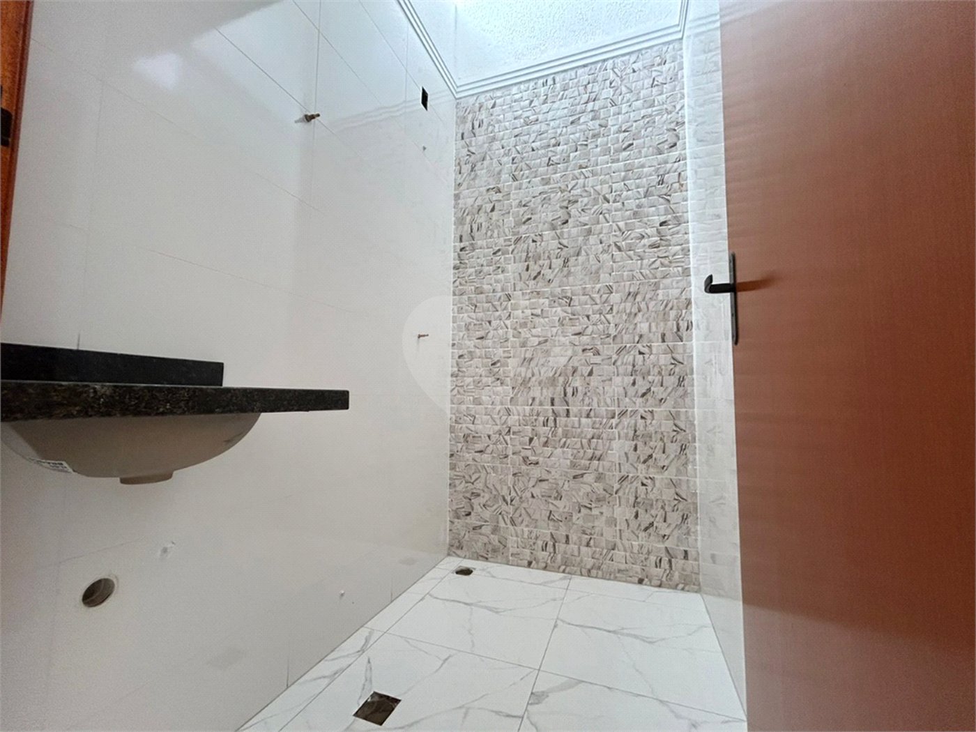 Casa de Vila à venda com 2 quartos, sendo 1 suíte, em Vila Nova Sorocaba, Sorocaba, SP