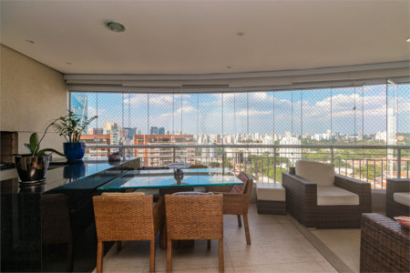 Apartamento à venda com 2 suítes em Chácara Santo Antônio, São Paulo, SP