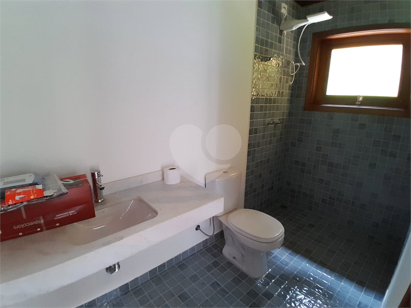 Casa à venda com 3 quartos, sendo 1 suíte, no condomínio Sausalito, Mairiporã - SP