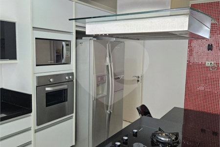 Apartamento à venda com 3 quartos, sendo 1 suíte,  em Itaim Bibi, São Paulo, SP