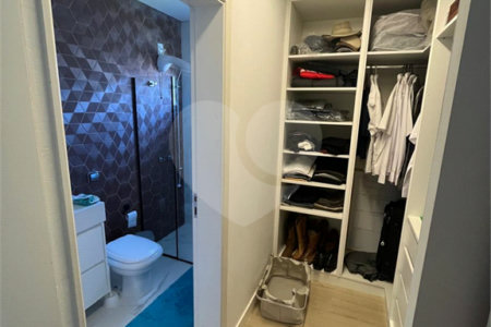 Casa à venda com 3 suítes no condomínio Vila Hipica Ii, Vinhedo - SP