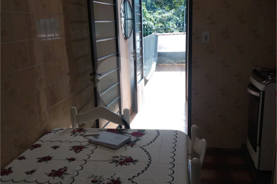 Sobrado à venda ou para alugar com 3 quartos, sendo 1 suíte, em Horto, São Paulo, SP
