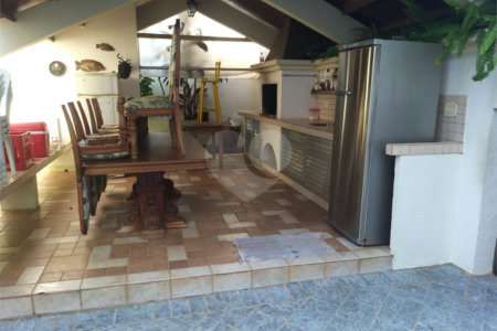 Casa à venda com 3 quartos, sendo 1 suíte, em Vila Gardênia, Atibaia, SP