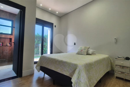 Casa à venda com 5 quartos, sendo 3 suítes, no condomínio Residencial Vale do Lago, Sorocaba - SP