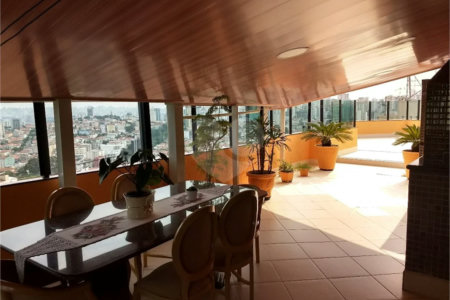 Triplex à venda com 4 suítes em Vila Paulicéia, São Paulo, SP