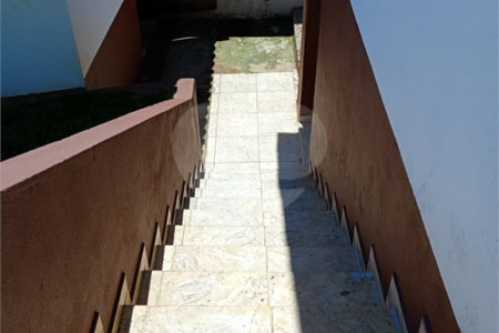 Casa Térrea à venda com 3 quartos em Guaxinduva, Atibaia, SP
