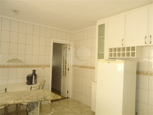 Sobrado à venda com 3 quartos, sendo 1 suíte,  em Jardim Peri, São Paulo, SP