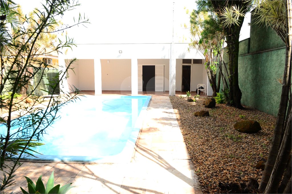 Casa térrea em Araraquara/SP.