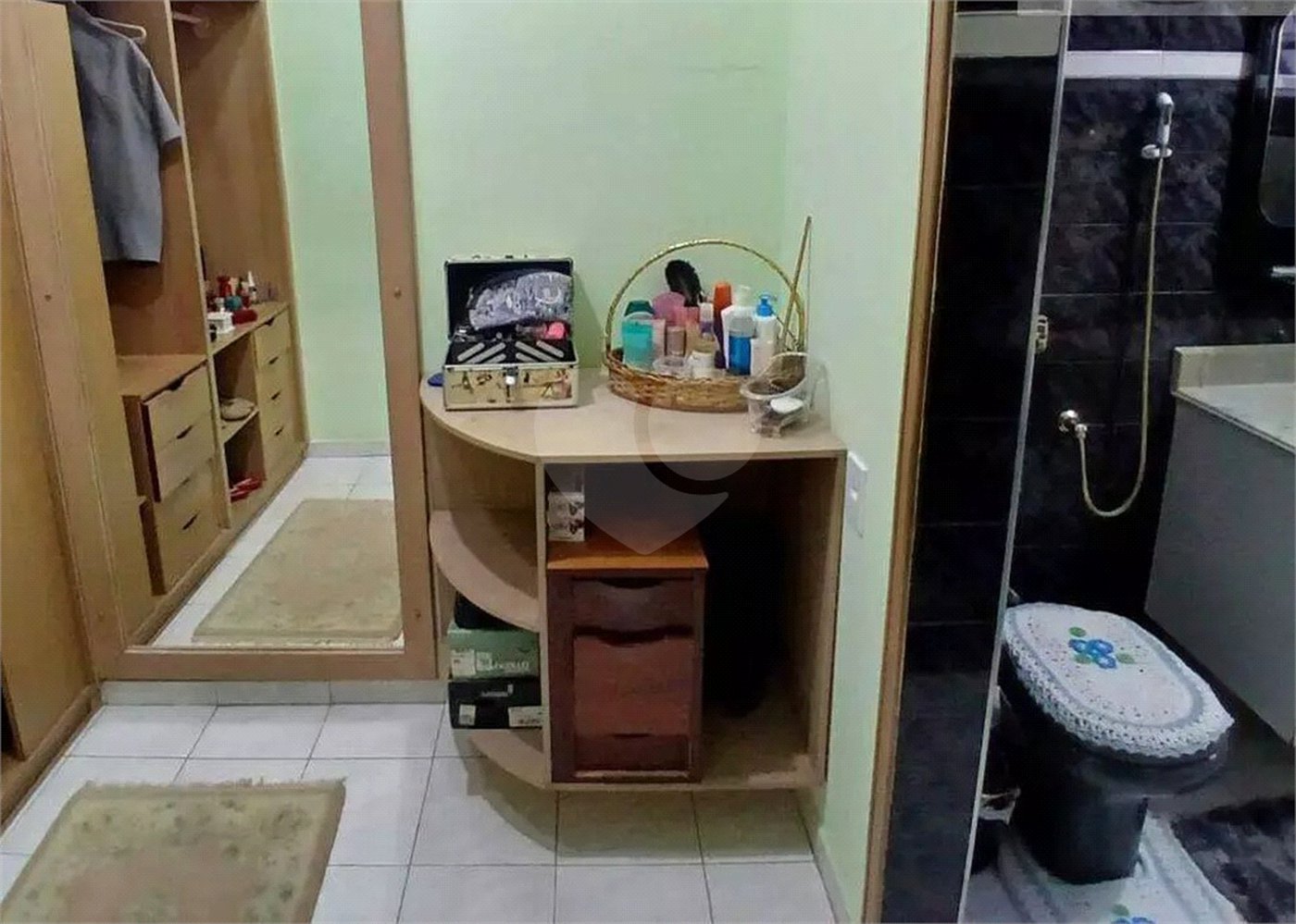 Sobrado à venda com 4 quartos, sendo 2 suítes, em Vila Santa Maria, São Paulo, SP