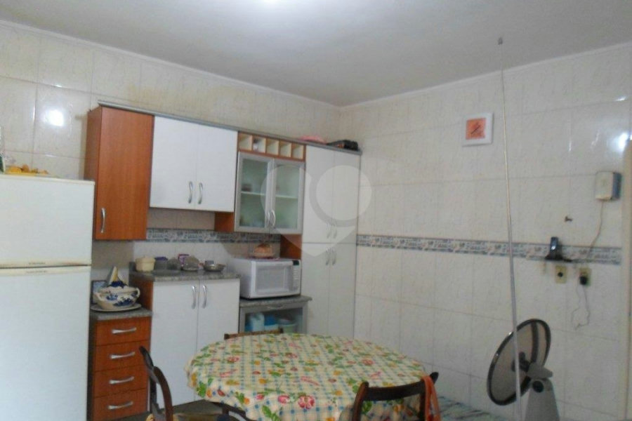Casa à venda com 3 quartos em Vila Irmãos Arnoni, São Paulo, SP