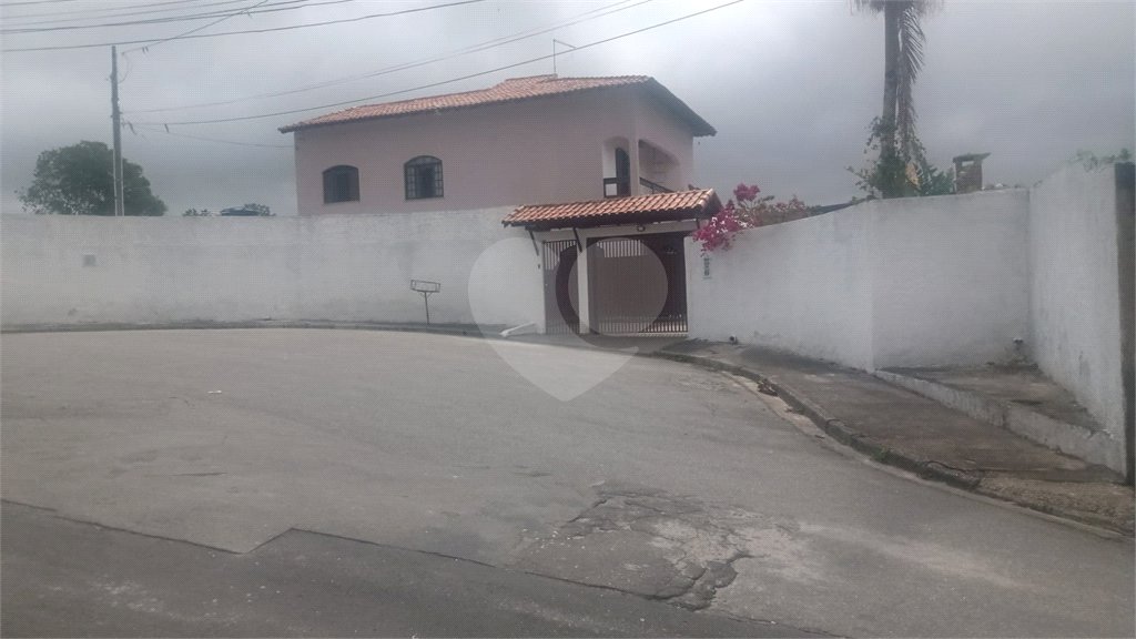 Casa à venda com 3 quartos, sendo 1 suíte,  em Jardim Jussara, Mogi das Cruzes, SP