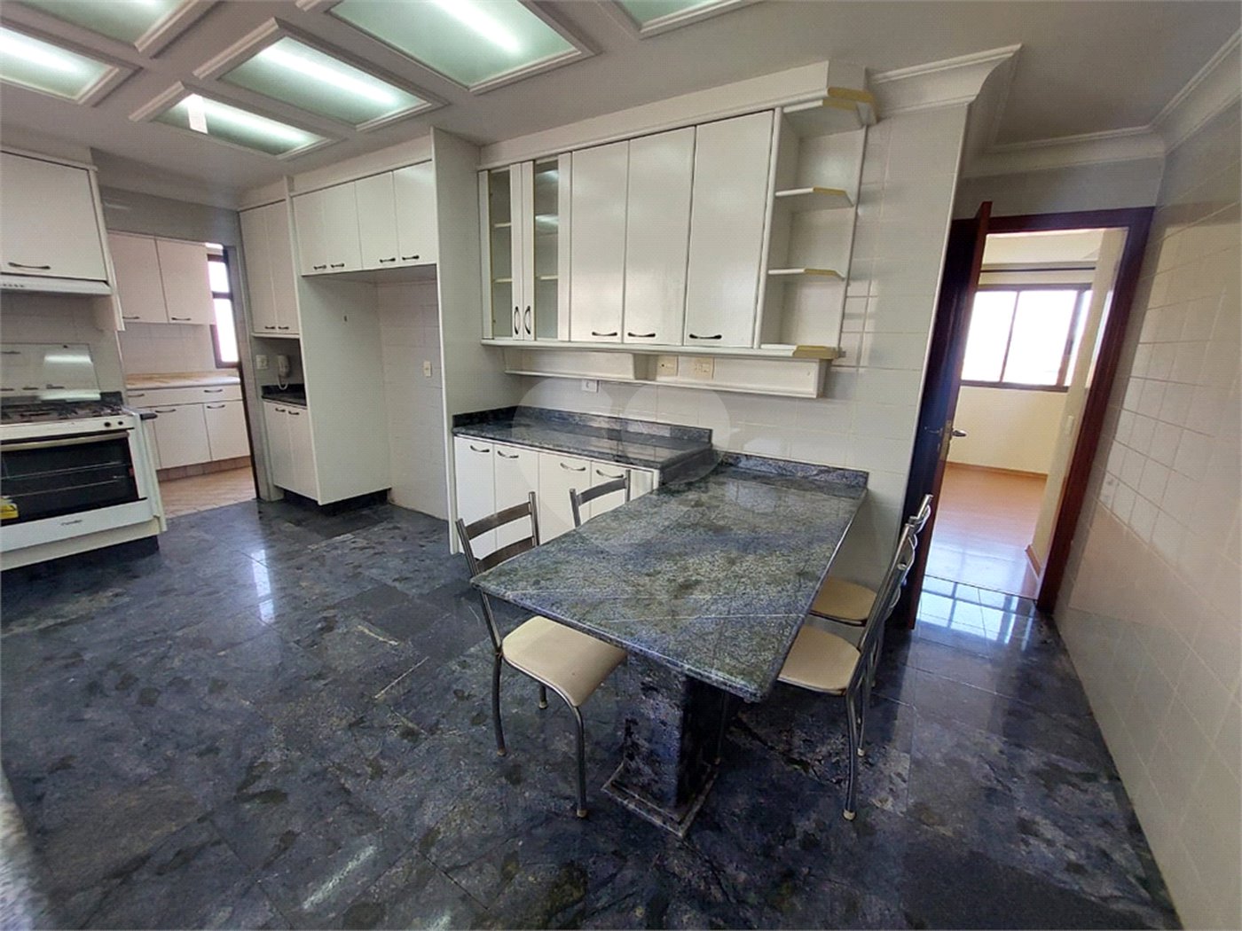 Apartamento para alugar com 3 quartos, sendo 1 suíte,  no Centro, Indaiatuba, SP