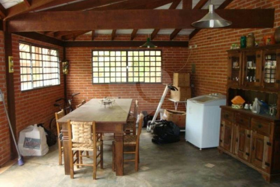 Casa Térrea à venda com 3 quartos, sendo 1 suíte, em Parque Petrópolis, Mairiporã, SP