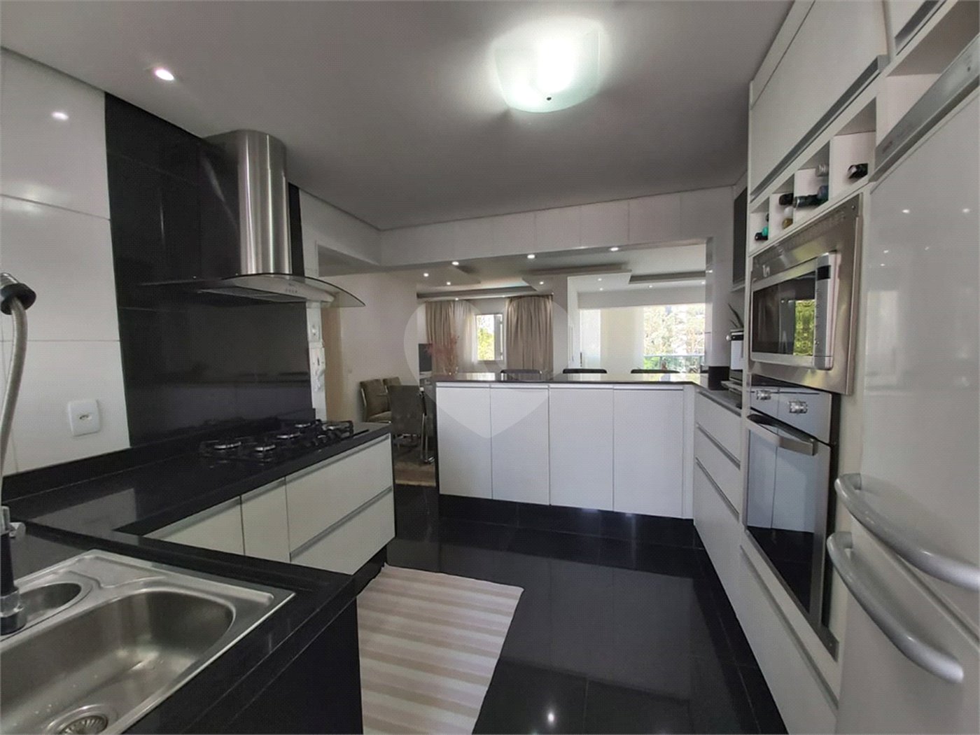 Apartamento à venda com 3 quartos, sendo 2 suítes, em Vila Andrade, São Paulo, SP