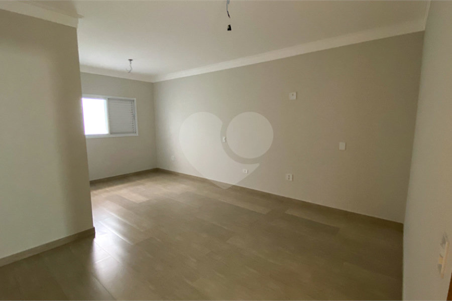 Sobrado à venda com 3 quartos, sendo 1 suíte, em Vila Pereira Barreto, São Paulo, SP