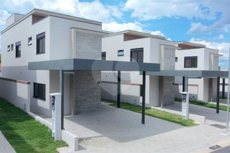 Casa à venda com 3 suítes em Vila Santista, Atibaia, SP
