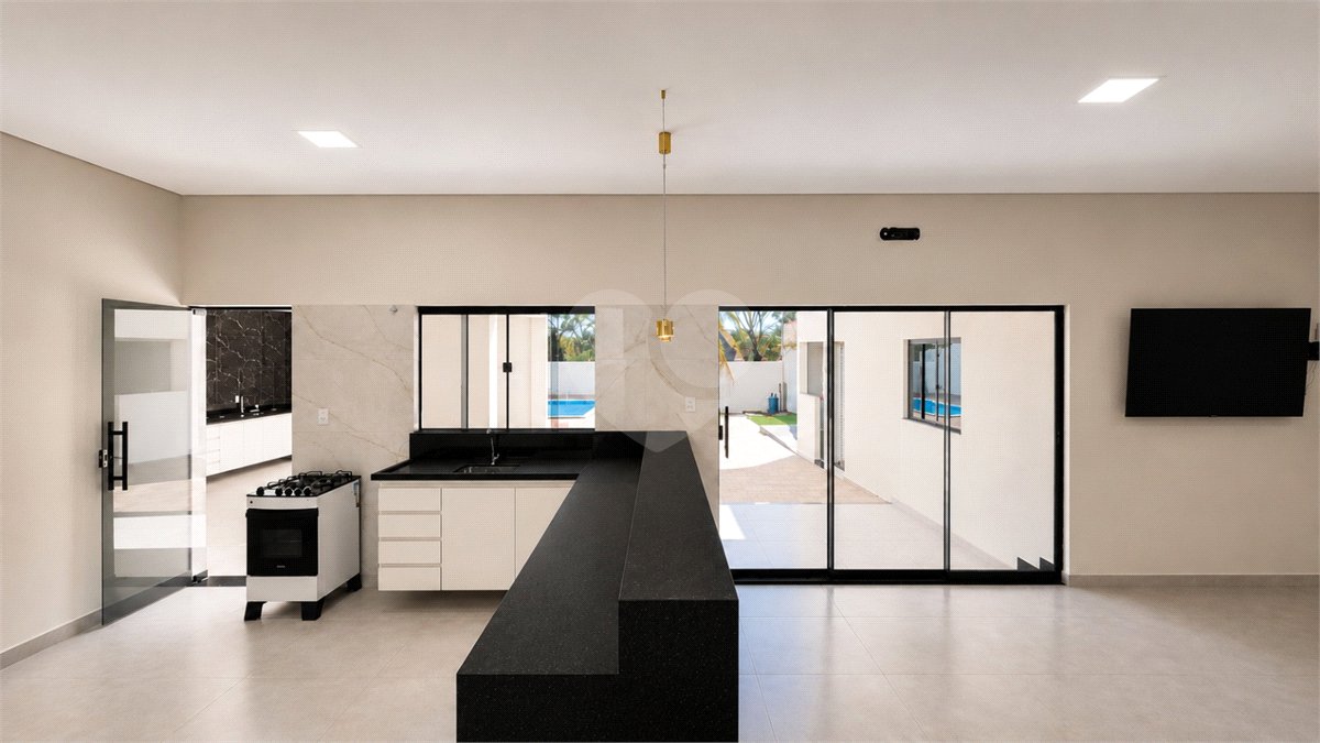 Casa Térrea à venda com 4 quartos, sendo 3 suítes, no Centro, Chapada dos Guimarães, MT