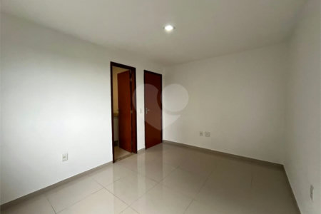 Casa à venda com 3 quartos, sendo 2 suítes, no condomínio Notting Hill - Campo Grande, Rio de Janeiro - RJ