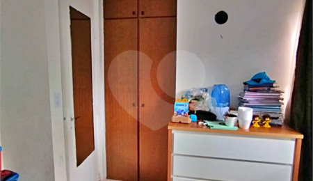 Apartamento à venda com 3 quartos, sendo 1 suíte,  em Jardim Parque Morumbi, São Paulo, SP