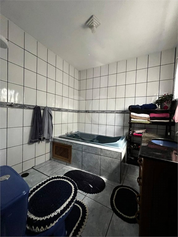 Casa à venda com 3 quartos, sendo 1 suíte, no Centro, Guararema, SP