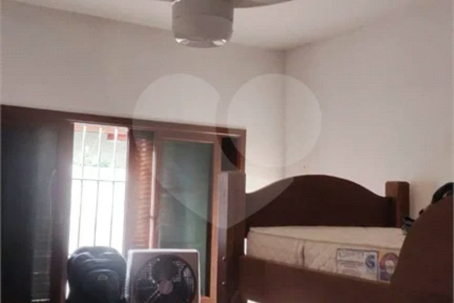 Linda casa térrea em Itanhaém a poucos metros da praia ????