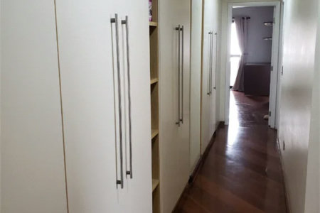 Apartamento à venda com 4 quartos, sendo 2 suítes,  em Vila Andrade, São Paulo, SP
