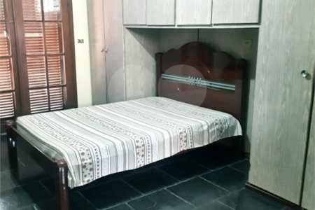 Casa à venda com 4 quartos, sendo 1 suíte, no Centro, Vinhedo, SP