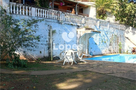 Chácara à venda com 5 quartos, sendo 3 suítes, em Loteamento Residencial Vista Linda, São José dos Campos, SP
