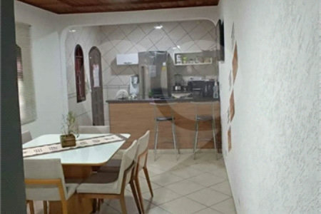 Sobrado à venda com 2 quartos, sendo 1 suíte, em Jardim Monte Cristo, Suzano, SP