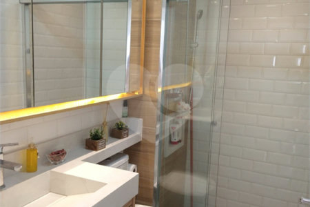 Apartamento à venda com 3 quartos, sendo 1 suíte, em Santo Amaro, São Paulo, SP