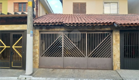 Sobrado à venda com 3 quartos, sendo 1 suíte,  em Vila Constança, São Paulo, SP