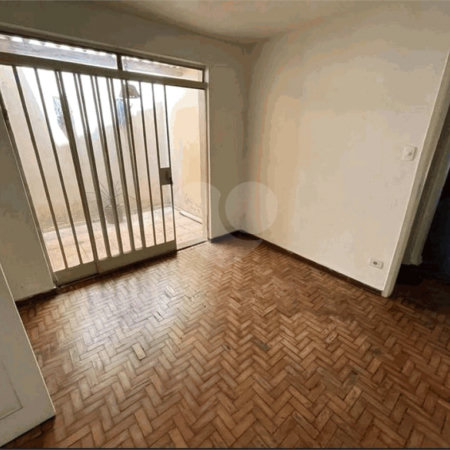 Sobrado com 180m², 3 quartos e 2 vagas