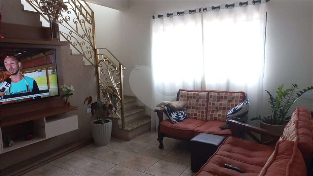 Sobrado à venda com 3 quartos em Jardim Bicão, São Carlos, SP