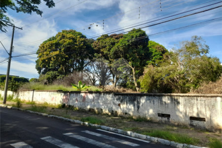 Terreno Comercial à Venda na Av. Teixeira de Barros – Rua Larga
