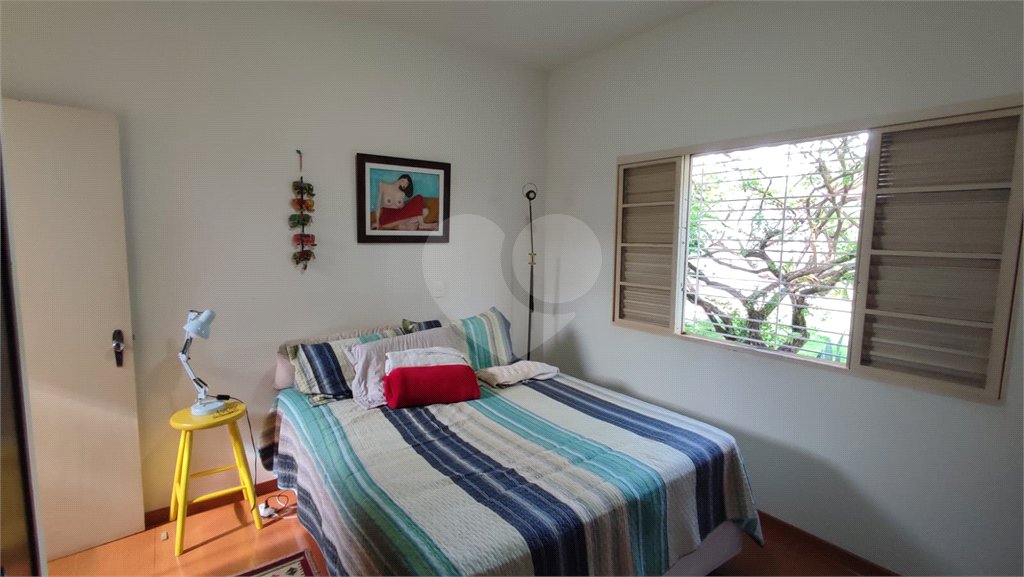 Casa à Venda de 3 dormitórios em São Carlos, no bairro Parque Santa Marta
