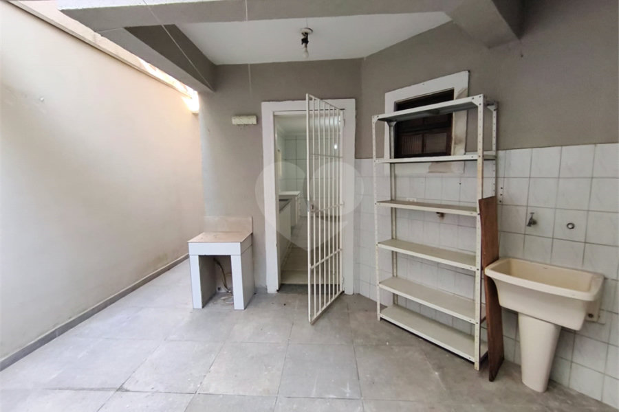 Sobrado à venda com 3 quartos, sendo 1 suíte, em Vila Nivi, São Paulo, SP