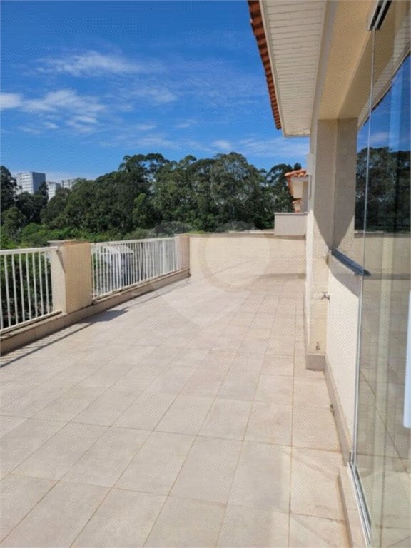 Casa à venda com 3 quartos, sendo 1 suíte, no condomínio Terrara, São Paulo - SP